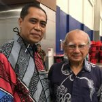 Ketua Umum DePA-RI Dr. TM Luthfi Yazid (kiri) bersama Menteri Lingkungan Hidup era Pak Harto, Prof. Dr. Emil Salim (kanan). (Foto: Dok. Humas DePA-RI)