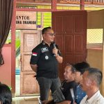 Kepala Cabang Kejaksaan Negeri Pagimana, David Adrianto, SH MH saat memberikan Materi Penyuluhan Hukum ( Foto Istimewa)