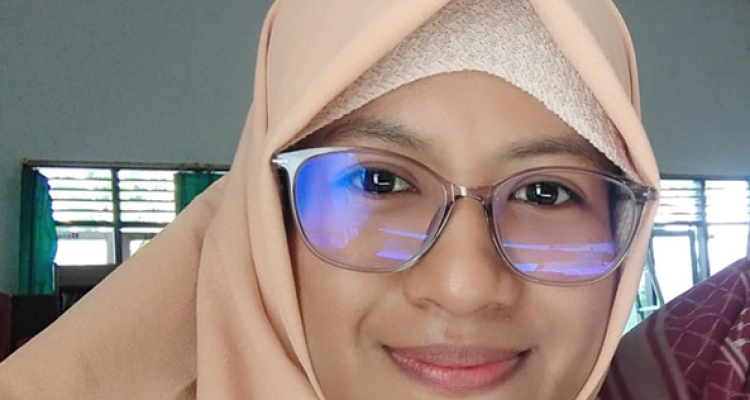 Zulfa Khaulah, S.Pd (Aktivis Muslimah)
