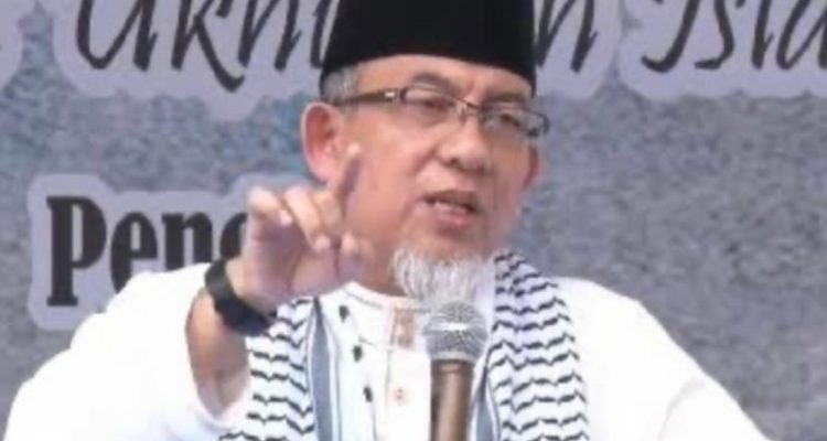 Imaam Yakhsyallah Mansur Pembina Jaringan Ponpes Al-Fatah Se-Indonesia,