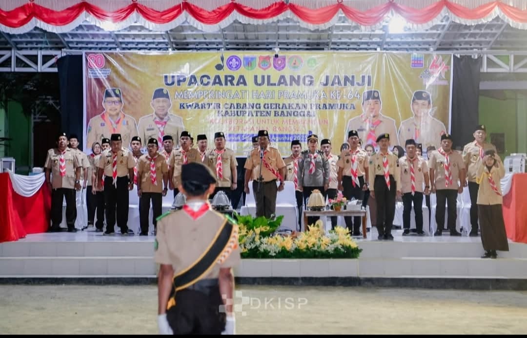 PERINGATI HARI PRAMUKA KE-64, KWARCAB BANGGAI GELAR UPACARA ULANG JANJI