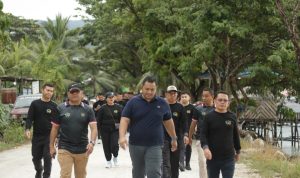 Kepala Kantor Imigrasi Banggai, Kalapas Luwuk dan Bapas Jalan Santai Kebersamaan Kemenipas Sambut HUT RI Ke 80