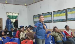 Kepala Cabang Kejaksaan Negeri Cabang Pagimana, David Adrianto, SH MH saat memberikan penyuluhan di hadapan Warga Kecamatan Bualemo ( Foto Istimewa)