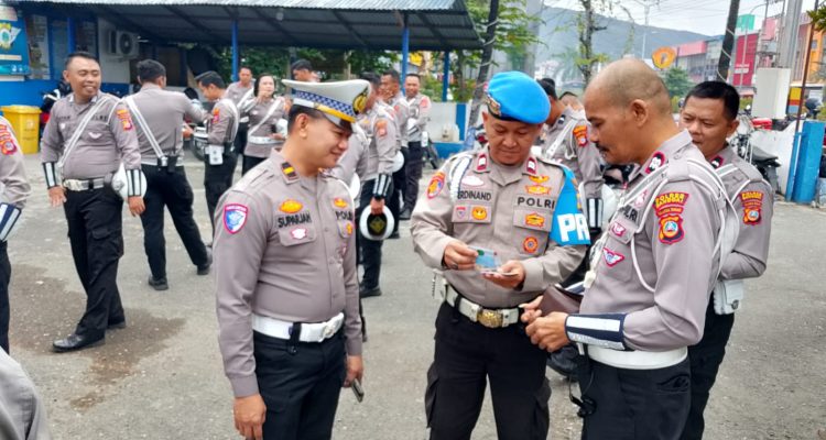 Disiplinkan Personil, Sipropam Cek Kelengkapan Kendaraan Satlantas Polres Banggai