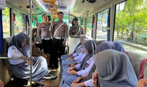 edukasi ini dipimpin oleh KBO Lantas IPDA Yobersan Tadondo yang didampingi oleh Kanit Regident IPDA Suparjan Bakri