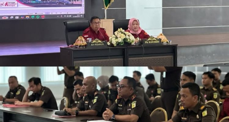 Kepala Cabang Kejaksaan Negeri (Kejari) Banggai di Pagimana, David Andrianto, S.H., M.H., bersama jajaran pegawai mengikuti kegiatan Sosialisasi, Monitoring, Supervisi, Evaluasi, dan Asistensi Penanganan Perkara.