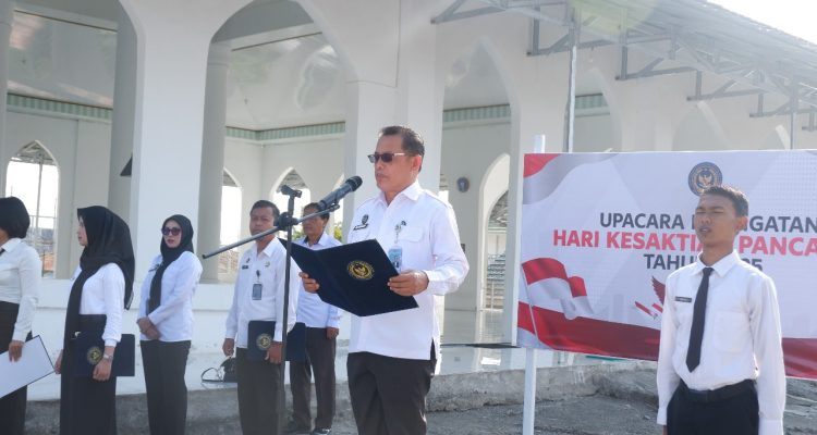 Kepala Lembaga Pemasyarakatan Kelas II B Luwuk, Muhammad Bahrun Sebagai Inspektur Upacara Hari Kesaktian Pancasila