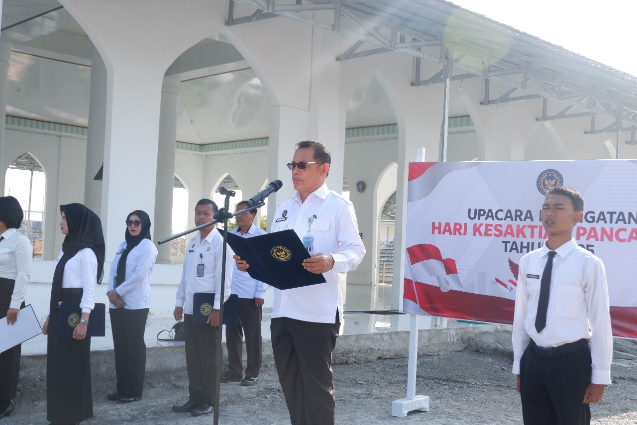 Kepala Lembaga Pemasyarakatan Kelas II B Luwuk, Muhammad Bahrun Sebagai Inspektur Upacara Hari Kesaktian Pancasila