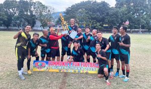 BM Combined Fc Juarai Turnamen Fun Foot Ball Community Alun-alun Luwuk.