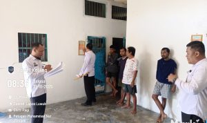 “Pastikan Data Akurat, Lapas Luwuk Intensifkan Pengecekan Papan Sterek” Penguatan Pengawasan: Sub Seksi Kamanan Lapas Luwuk Cek Ketat Papan Sterek di Blok Hunian
