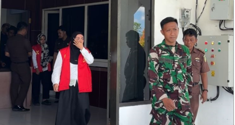 Tersangka Dugaan Kasus Korupsi PDAM Desa Moute Kabupaten Banggai Laut di Kirim ke Lapas Kelas II B Luwuk ( IST )