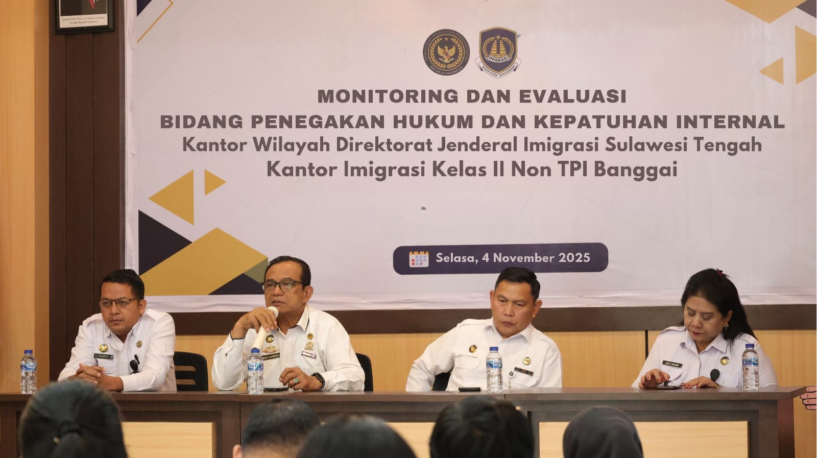 Kanwil Imigrasi Sulteng Berikan Penguatan Tugas Pengawasan Keimigrasian dan Etika ASN di Kanim Banggai