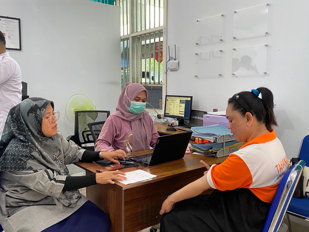 Lapas Luwuk Gandeng BKK Palu: Gelar Pemeriksaan HPV DNA dan Cek Kesehatan Gratis untuk Tingkatkan Kesehatan Warga Binaan