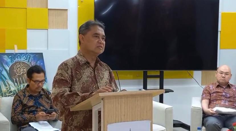 Dosen Prodi Magister Ilmu Politik FISIP UMJ Dr. Asep Setiawan saat tampil pada forum internasional dengan topik ASEAN Wisdom: Indonesia's Role in the "Global Governance Initiative" di ruang The China Space, Masjid Istiqlal Jakarta pada 25 November 2025 (Foto: AS/FISIP UMJ)