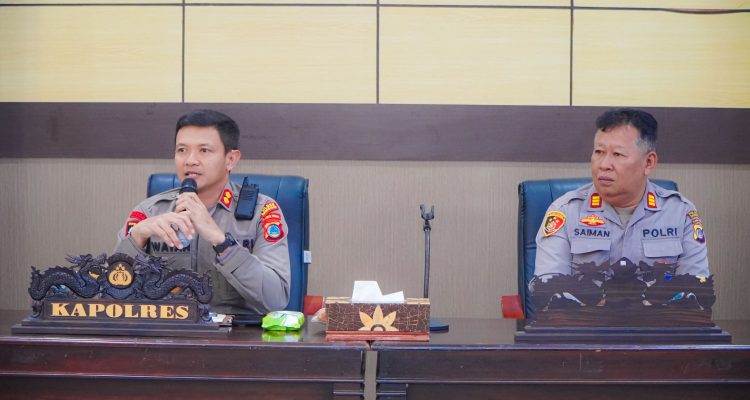 Kapolres Banggai, AKBP Wayan Wayracana Aryawan, S,IK saat memimpin Pertemuan Tatap Muka Bersama Jurnalis Banggai