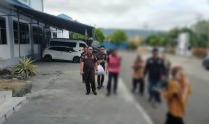 Kejari Pagimana langsung melakukan penahanan terhadap tersangka SA selama 20 hari. Penahanan dilakukan di Lembaga Pemasyarakatan (Lapas) Kelas II B Luwuk