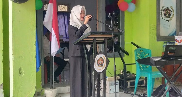 Wakil Ketua 1 DPRD Kabupaten Banggai, Wardani Murad Saat memberikan pesan dan kesan di Hari Pers Nasional 2026