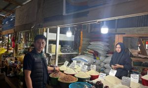 Satreskrim Polres Banggai Sidak Pasar Simpong Stabilkan Harga Jelang Ramadhan