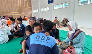 Sentuhan Hangat di Balik Jeruji: Senyum Anak-anak Menghias Kunjungan Hari Raya di Lapas Luwuk