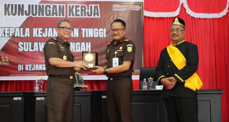 Kepala Kejaksaan Tinggi Sulawesi Tengah (Kajati Sulteng), Nuzul Rahmat R, SH, MH, beserta rombongan resmi mengunjungi Kejaksaan Negeri (Kejari) Buol