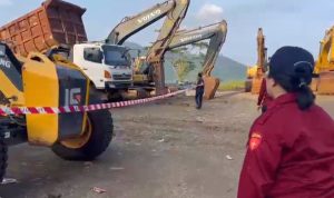 Beberapa Unit Alat Berat yang di Sita Kejati Sulteng