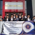 Para advokat DePA-RI usai Pengangkatan dan Pengambilan Sumpah Advokat di Pengadilan Tinggi Bandung pada 4 Juni 2026 (Foto: Dok. DPP DePA-RI)