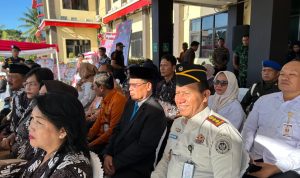 Hadiri Upacara Hari Bhayangkara ke-80, Kalapas Luwuk Berkomitmen Jaga Sinergitas Antar Penegak Hukum Kepala Lembaga Pemasyarakatan Kelas II B Luwuk, Muhammad Bahrun Saat menghadiri Upacara Hari Bhyangkara ke 80 di Polres Banggai