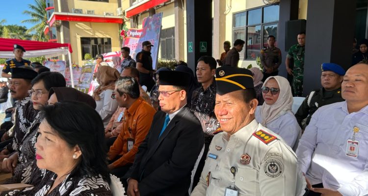Kepala Lembaga Pemasyarakatan Kelas II B Luwuk, Muhammad Bahrun Saat menghadiri Upacara Hari Bhyangkara ke 80 di Polres Banggai