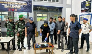 Kepala Lembaga Pemasyarakatan Kelas II B Luwuk. Muhammad Bahrun memimpin razia dan Tes Urine Warga Binaan
